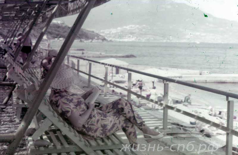Пляж в Ливадии на фото прошлого века