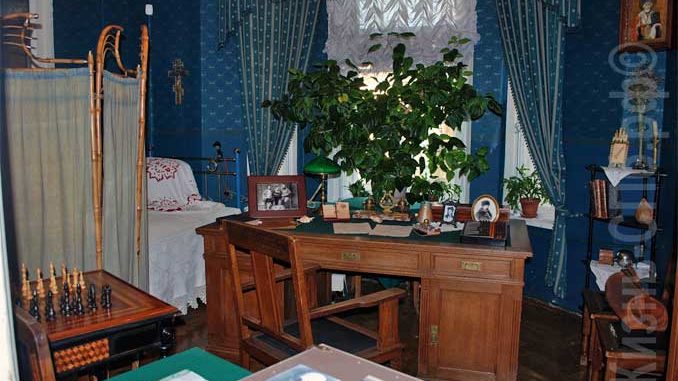 Музей-квартира Елизаровых - какие тайны хранит доходный дом Эрлиха?